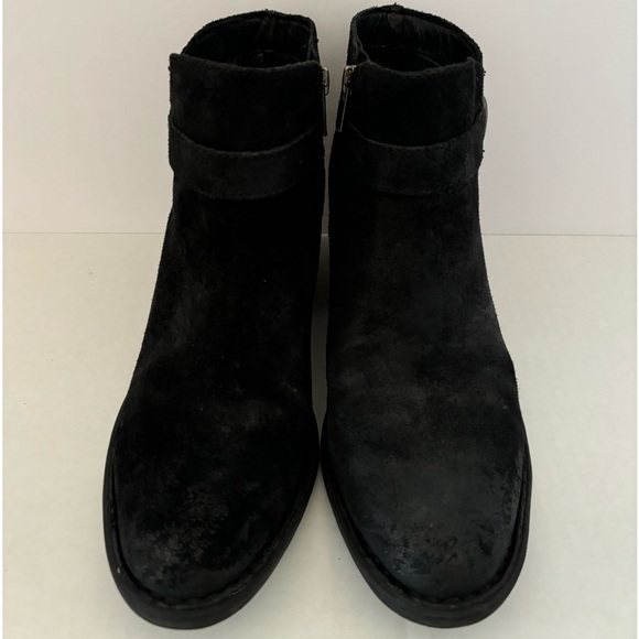 Born women’s black distressed booties - Picture 2 of 7
